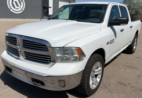 2014 RAM 1500 - 4X4!