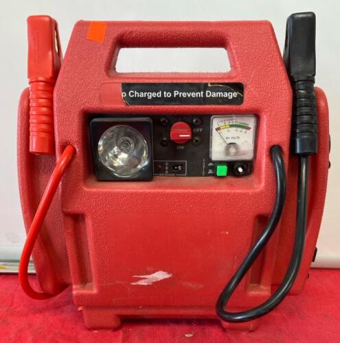 Chicago Electric 38391 12V 17Ah Portable Jump Starter With Light & Voltmeter, 900 Peak Amps, S/N 363361422