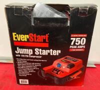 EverStart JUS750CE Jump Starter, 750 Peak Amps, 120 PSI Air Compressor, Dual USB, Digital Display - 3