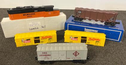 HO Scale Boxcars, Hopper, And Locomotive Shells - Lionel, True Value, Erie, Milwaukee Road, Santa Fe