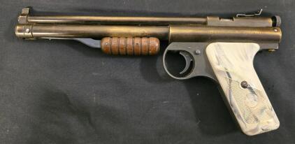 Benjamin Franklin Model 137 Multi-Pump Pneumatic Air Pistol, USA, Serial 8115100, Marbled Grips