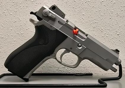 Smith & Wesson 4006 .40 S&W, Stainless, 4" Barrel, DA/SA, 2 Magazines, Case, TYF9093
