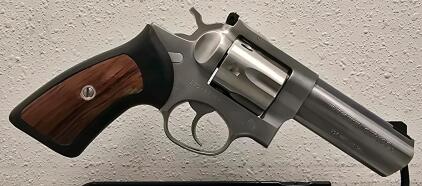 Ruger GP100 .357 Magnum Stainless Revolver, 6" Barrel, Rubber/Wood Grips, SN: 173-49719