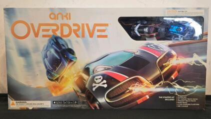 Anki Overdrive Starter Kit &ndash; 2 Robotic Cars (GroundShock & Skull), 12 Track Pieces, Charger, Box