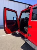 2013 JEEP WRANGLER UNLIMITED - 4X4! - 10