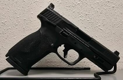 Smith & Wesson M&P M2.0 10mm Pistol, 4.6" Barrel, Black, Interchangeable Backstraps, DLW0777