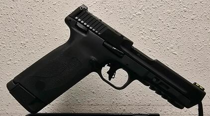 Smith & Wesson M&P 22 Magnum .22 WMR, 4.35" Barrel, Black, Polymer Frame, SN: PKK2840