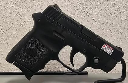Smith & Wesson Bodyguard 380 .380 ACP Pistol, Integrated Laser, 3 Magazines, Soft Case, EAB2759