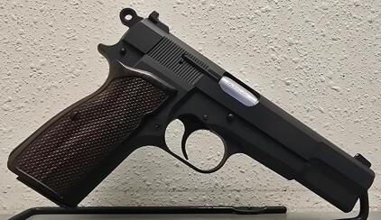 Springfield Armory SA-35 Semi-Auto 9mm Pistol, 4.7" Barrel, 15-Rd, Matte Blued, Checkered Walnut Grips