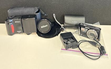 Nikon Coolpix 950 2.1MP Swivel Digital Camera + Bag & Panasonic Lumix DMC-HS27 16MP 10x Zoom Set