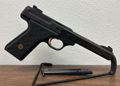 Browning Buck Mark .22 LR Semi-Auto Pistol, 5.5" Barrel, Adjustable Sights, SN: 655PN10250