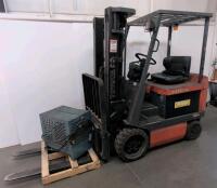 Toyota 5FBCU25 Electric Forklift, 36V, 4,960 lb Cap, Sideshifter, 189" Lift, Charger, 5,126 hrs