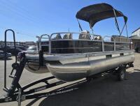 2021 SUNTRACKER BASS BUGGY BOAT AND TRAILER