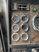 LOCATED IN LEWISTON - 1995 Kenworth T800 Log Truck w/Piggybacked Log Trailer Trailer Vin # 1PLA02828JWL87600 - 20