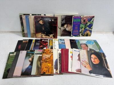 Vintage Vinyl LP Lot: 22 Records - Barbra Streisand, Cat Stevens, Chicago, Easy Listening & Pop. Please see photos and inspect in person!