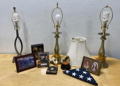 Mixed Lot: 3 Table Lamps( All Work ), Brass & Metal, US Flag, ESGR 2007 Award, Snow Globe, Photos, Shade