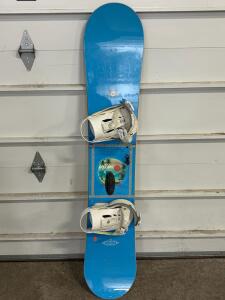 Burton Feelgood Women&rsquo;s All-Mountain Snowboard w/ Bindings, Tropical Palm Graphics, Channel System. Please inspect in person