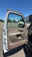 2003 CHEVROLET SUBURBAN - 4X4! - 9