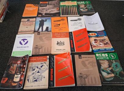 Lot of 17 Vintage Reloading Manuals RCBS, Lyman, Lee, Hodgdon, Gun Sights Catalogs, 1950s&ndash;1990s
