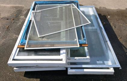 Residential Double-Pane Vinyl-Clad Windows, White, 6 Units, Screens Included, 84"x36" Max