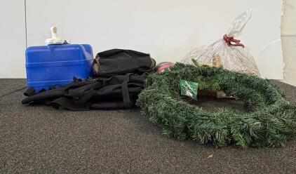 24" Plain Artificial Pine Christmas Wreath, Green, Indoor/Outdoor, New with Tag