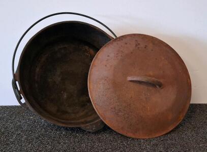 Vintage Cast Iron Camp Dutch Oven, 12" Diameter, Bail Handle, Domed Self-Basting Lid, No Legs