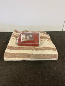 Hestia carpet &ndash; Striped And Solid Coral, Approx. 50" x 60", One New In Package