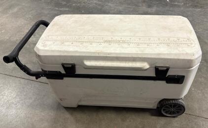 Igloo MaxCold 70qt Wheeled Cooler, White, Fish Ruler, Telescoping Handle, Dual Latches