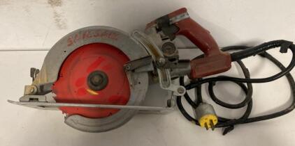 Skilsaw MAG 77 Worm Drive Circular Saw, 7-1/4" Blade, 15A Motor, Heavy Use ( Powers On )