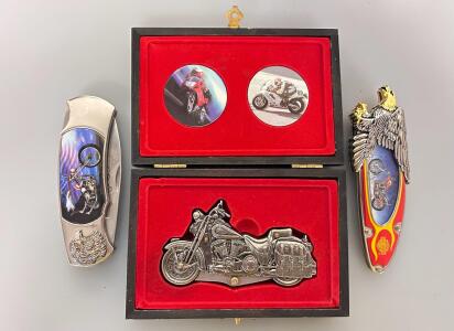 Harley-Davidson & Easyrider Collectible Knives: Billy Bike, Defender Motorcycle, Display Box