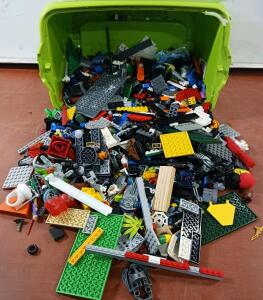 Mixed LEGO & Duplo Bricks Lot in Green Storage Box, Includes Minifigures, Approx. 300-500 Pieces