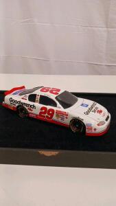 Kevin Harvick #29 GM Goodwrench Service Plus Chevrolet Monte Carlo 1:24 Diecast NASCAR Car