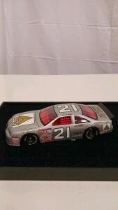 Michael Waltrip #21 CITGO Ford Taurus 1:24 Diecast Star Trek First Contact Action Racing