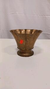 Vintage Hand-Etched Brass Vase/Planter 8" Scalloped Rim Floral Leaf Motif, Antique Finish
