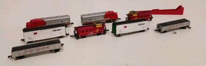 Santa Fe HO Scale Train Set: Locomotives, Caboose, Lehigh Valley Boxcars, Southern Gondolas