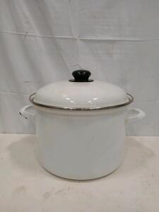 White Enamelware Stock Pot with Lid, Approx. 6 Quarts, Dual Handles, Vintage Style