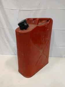 Red 5 Gallon (20L) Jerry Can Fuel/Water Canister with Screw Cap and Handle Metal