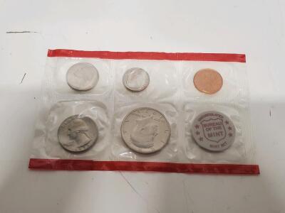 1971 U.S. Mint Uncirculated Coin Set, P & D Mints, Original Sealed Packaging, 6 Coins + Tokens