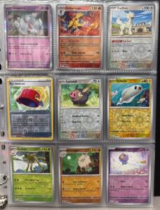 Huge Binder Of 160+ Pok&eacute;mon Cards W/ Tons Of Holos And Rares