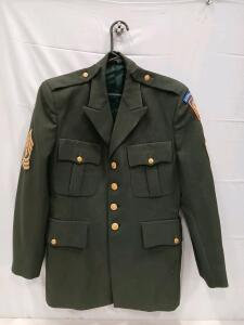 U.S. Army Green Service Coat, Sergeant Major Rank, Airborne Patch, American Craftsmen, 1960s&ndash;80s