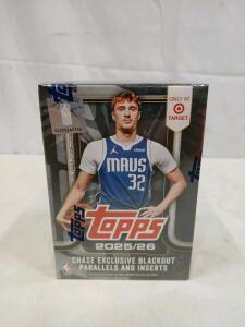 2025/26 Topps Basketball Trading Card Box &ndash; Target Exclusive, 11 Packs, 12 Cards per Pack