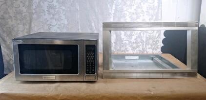 (1) Frigidaire 1200W Microwave W/ Stainless Steel Cabinet Installation Trim
