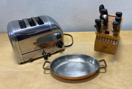 Oval Copper Roasting Pan with Brass Handles, Stainless Steel Lining, 16 in Length- Dualit Toaster ( Powers on )