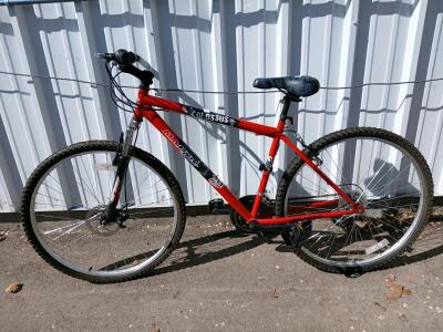 Nantes Colossus Mountain Bike, 26" Wheels, Front Suspension, Front Disc Brake, Red