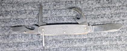(1) Vintage Imperial Stainless Steel - 1964 US Army 4-Blade Pocket Knife