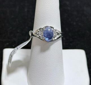 Tanzanite and Diamond 1.77ct Oval Cabochon Ring in Sterling Silver, 3.16g, Serial K17E9