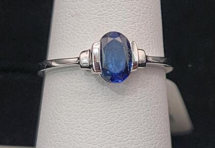 (1) Size 6.5 Oscar Friedman Blue Oval Sapphire .925 Silver Ring