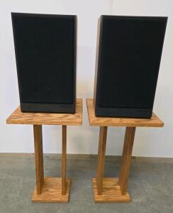 Polk Audio S4 Bookshelf Speakers Pair, 2-Way, 8 Ohm, 20-100W, USA, W/ Stands, S413633