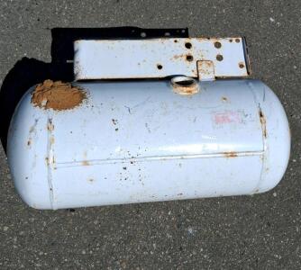 Flame King YSN203 20.3-Gallon Horizontal ASME RV Propane Tank