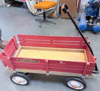 Radio Flyer Town & Country Wagon, 36" x 16.5" x 9.5", 150 lb Capacity, Removable Wooden Sides